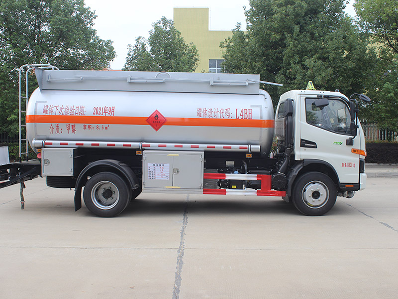 江淮駿鈴8.6SCS5121GRYHFC6易燃液體罐式運(yùn)輸車(chē)