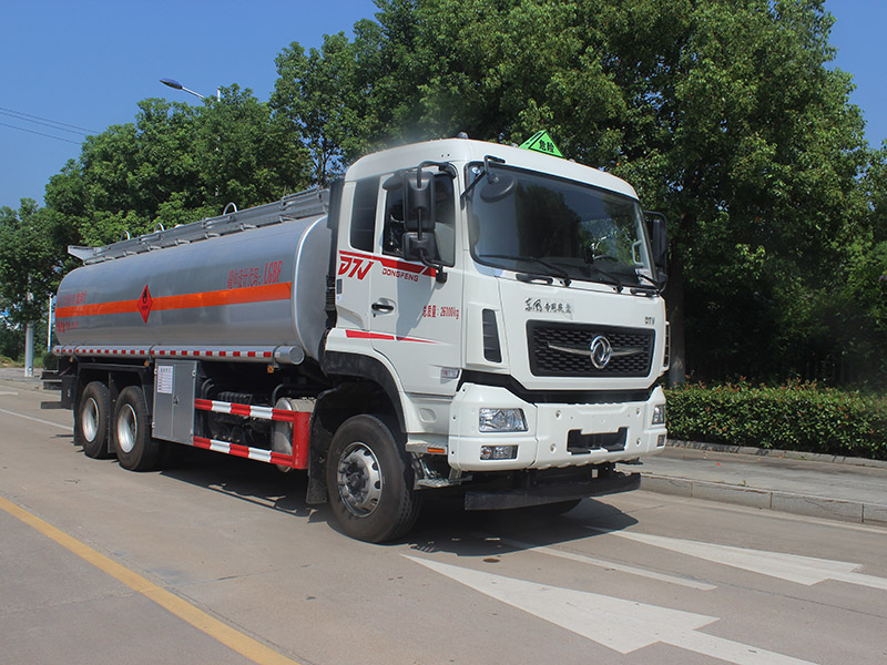 東風專底20立方SCS5263GYYDFV6運油車